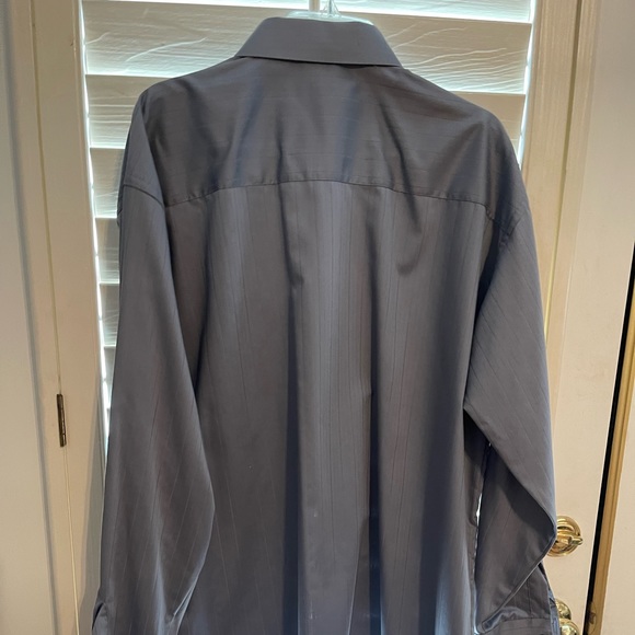 Kenneth Cole Reaction Button Up Shirt - Picture 2 of 4